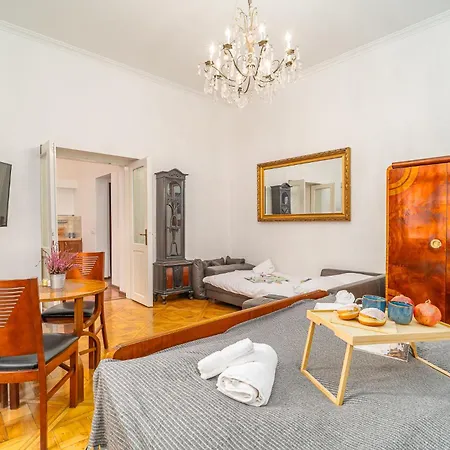Florianska Old Town Apartment